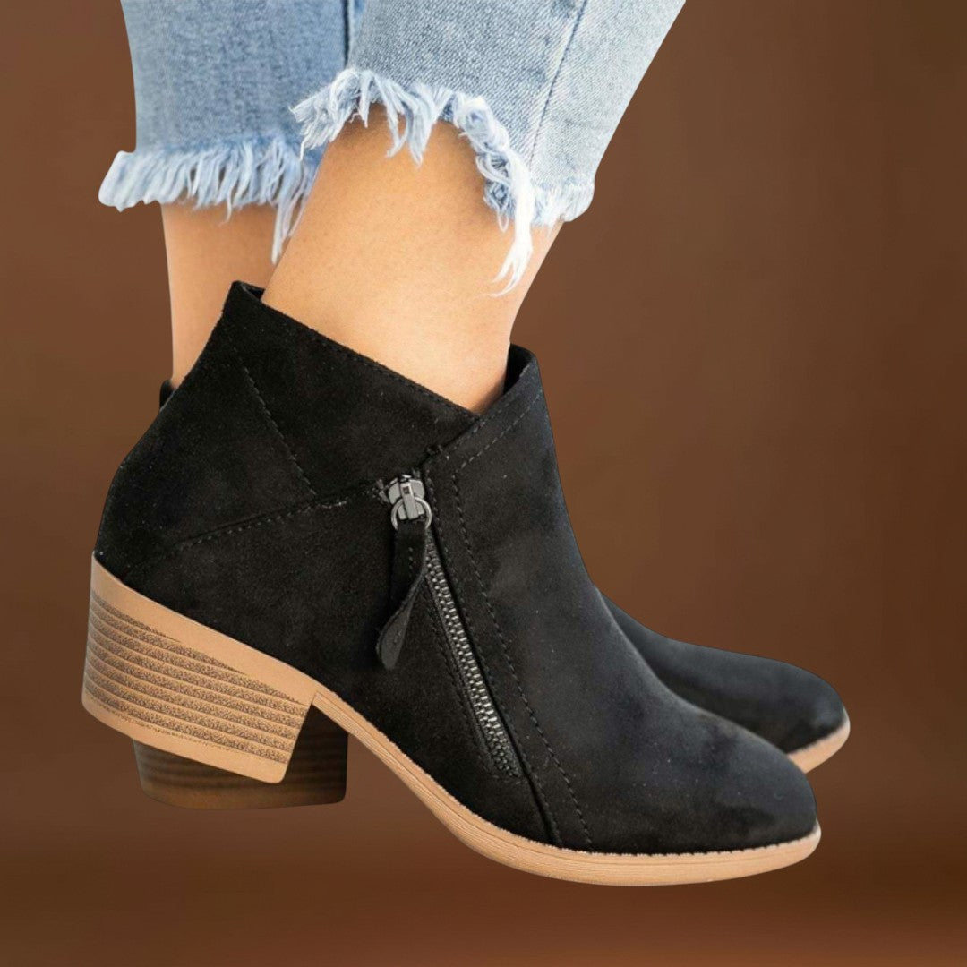 Larissa - Botas Camurça com salto largo