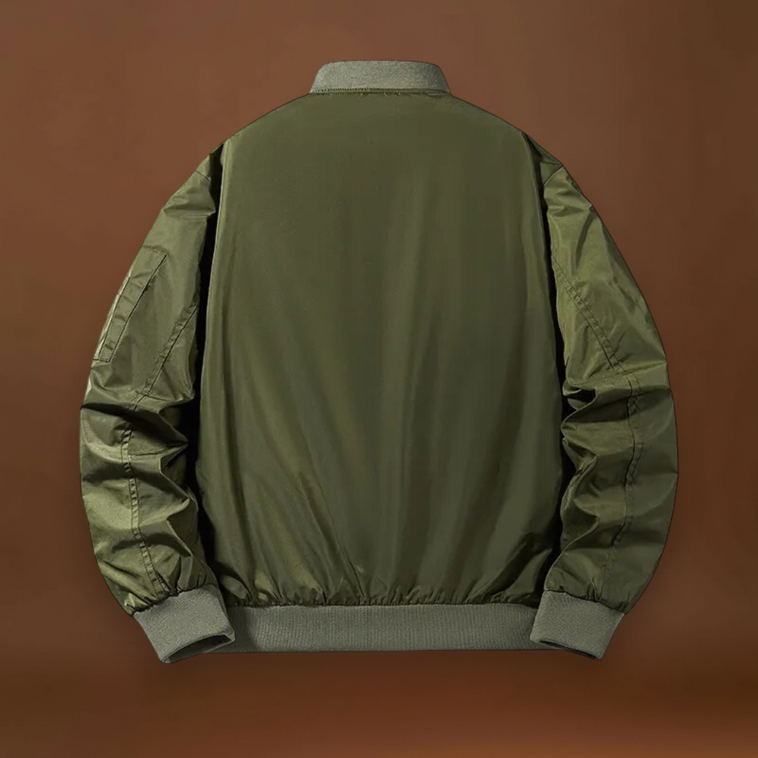 Casaco Bomber - Mistura de Poliéster com Acabamento Canellado e Ajuste Elástico