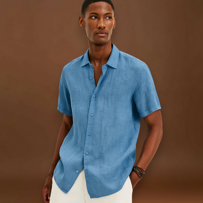 Camisa de Botão - Colarinho Aberto e Manga Curta Ventilada