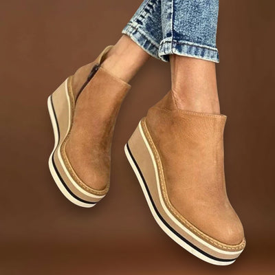 Mariana - Botas Elegantes e Confortáveis