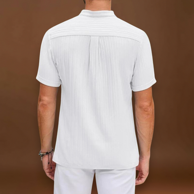 Camisa Henley - Placket Curto com Botões e Forma Flexível