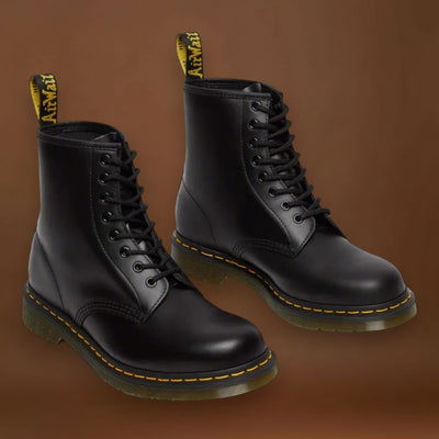 Marten - Botas elegantes e clássicas com cordões