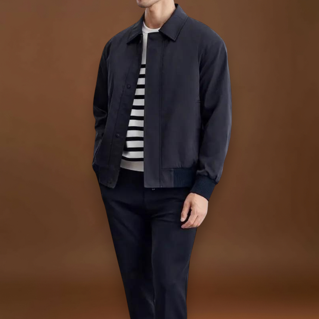 Casaco - Mistura de Lona Ajustada e Camadas Estruturadas