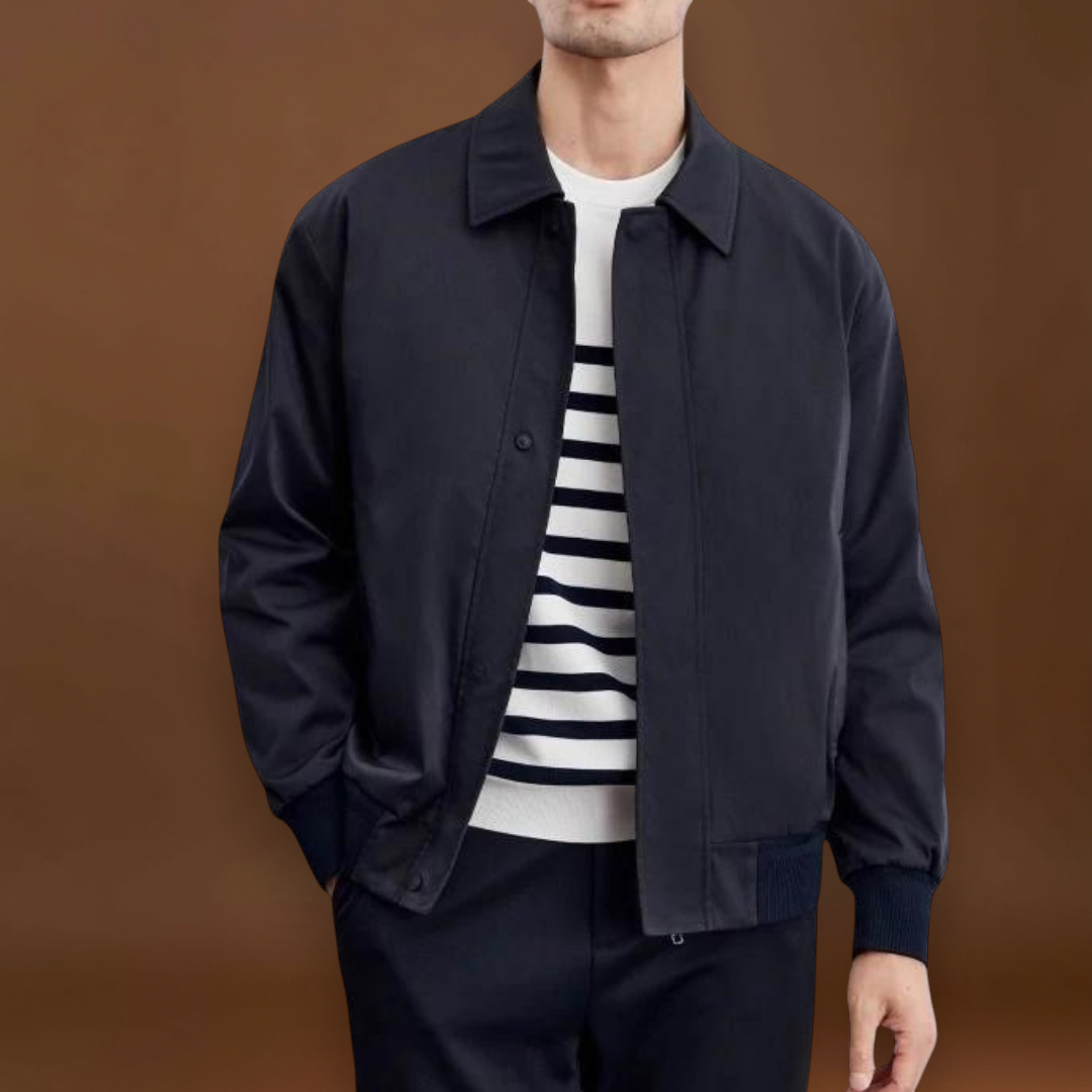 Casaco - Mistura de Lona Ajustada e Camadas Estruturadas