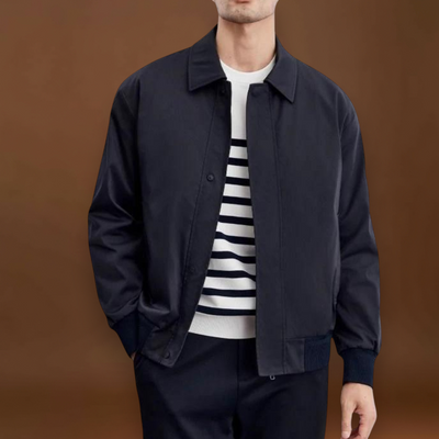 Casaco - Mistura de Lona Ajustada e Camadas Estruturadas