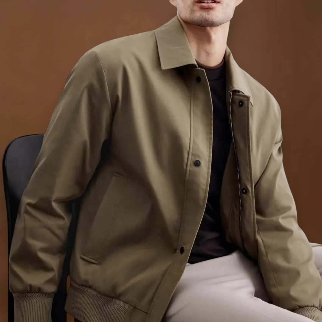 Casaco - Mistura de Lona Ajustada e Camadas Estruturadas