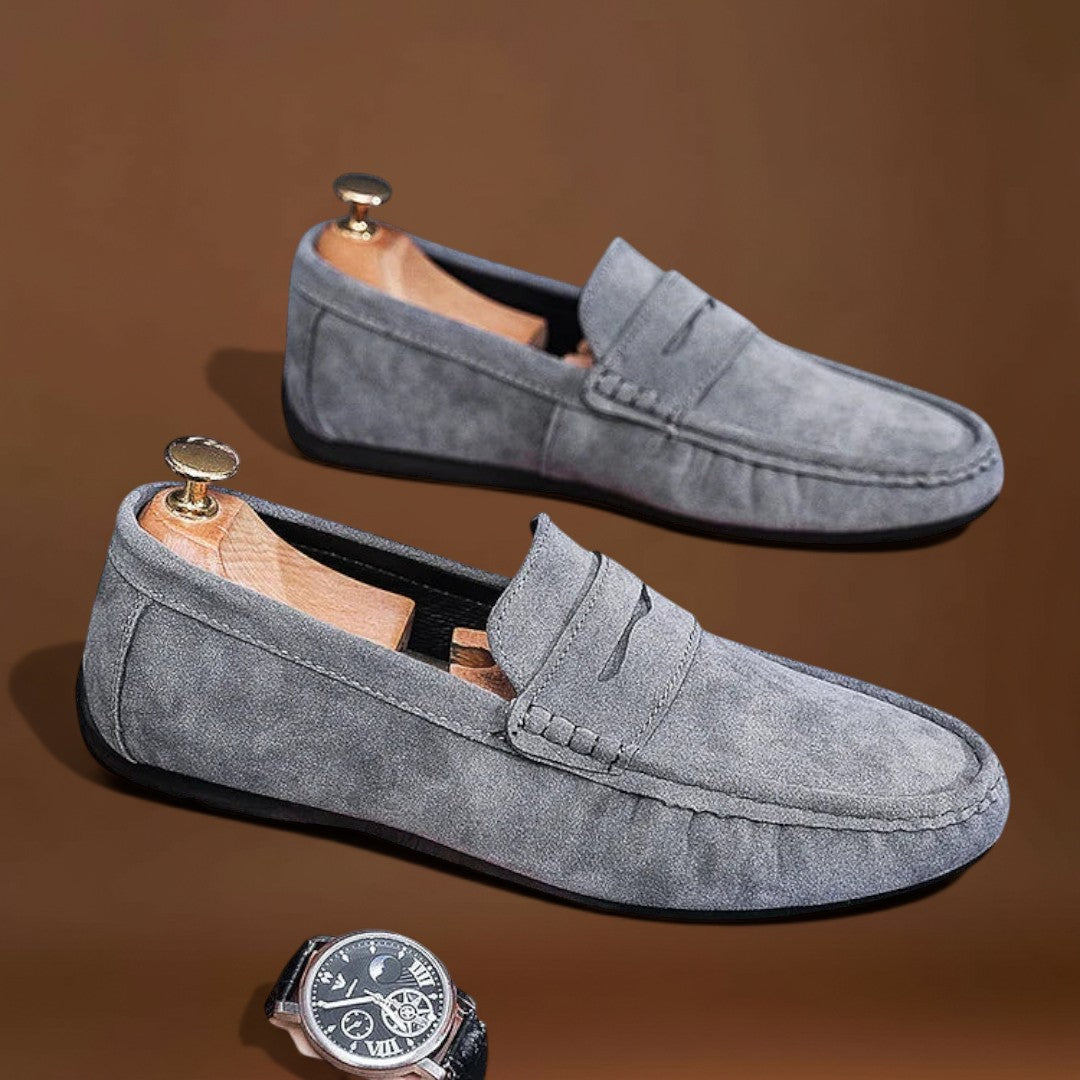 Mocassins - Forma Slip On com Detalhe em Cadarço e Ajuste Seguro