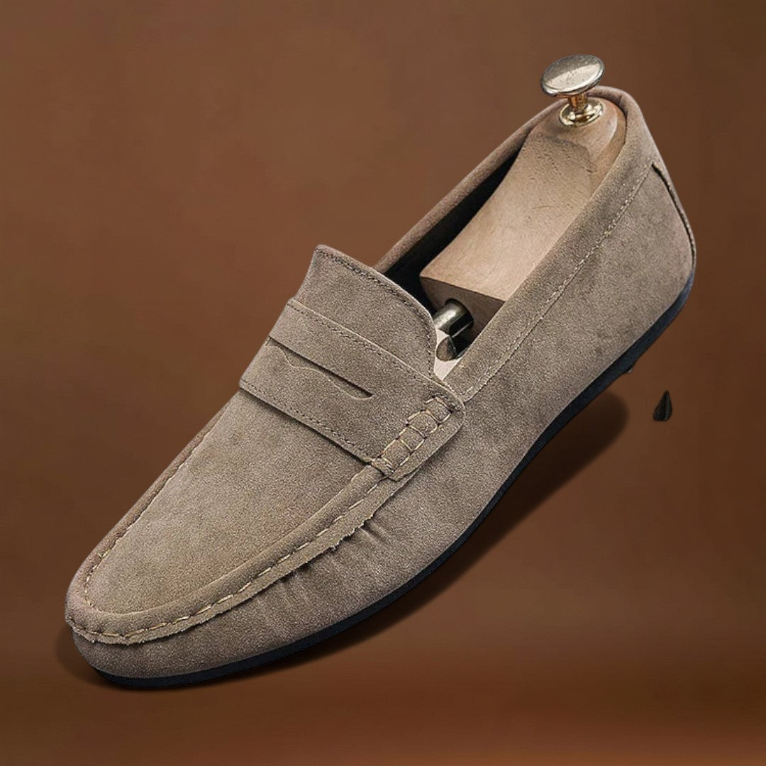 Mocassins - Forma Slip On com Detalhe em Cadarço e Ajuste Seguro