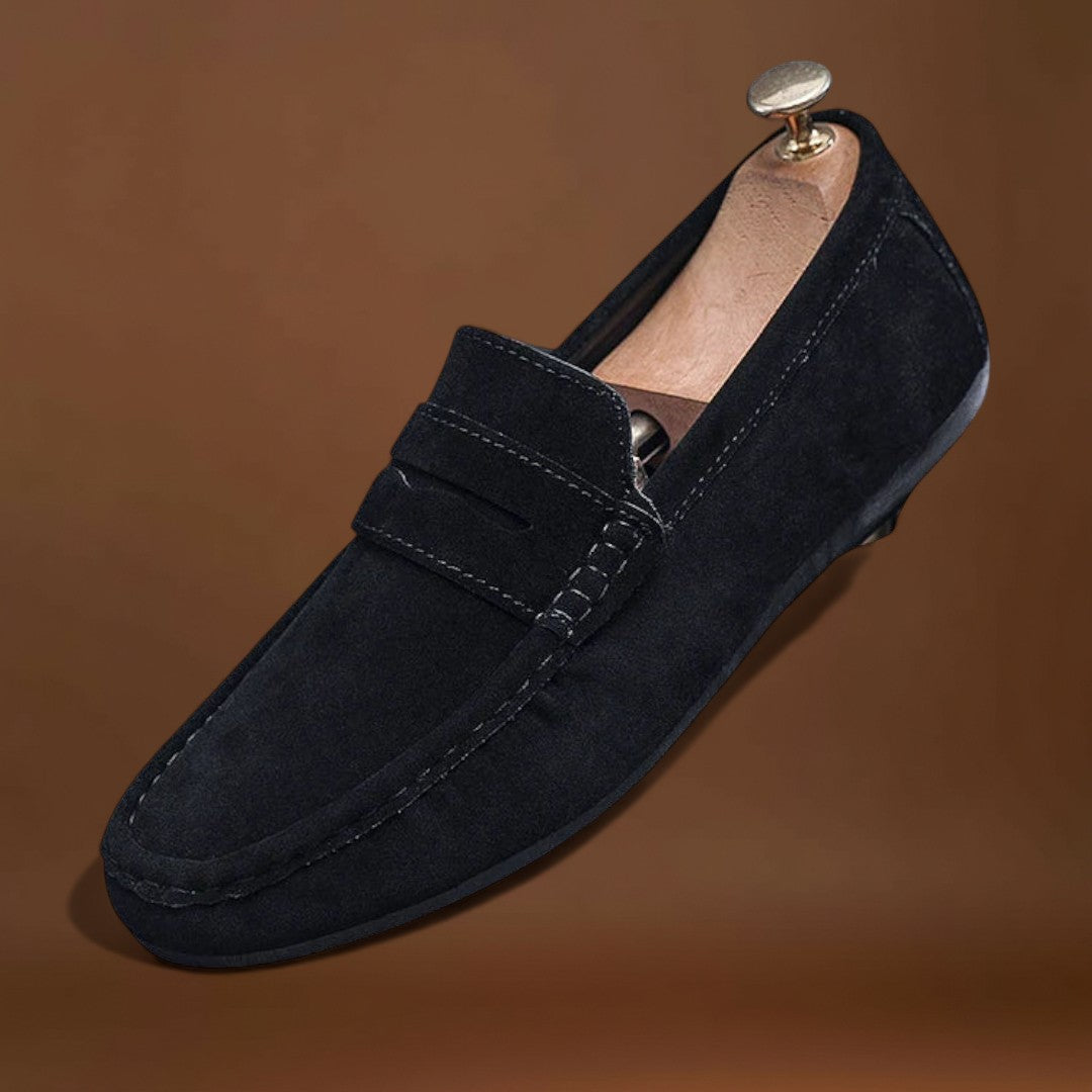 Mocassins - Forma Slip On com Detalhe em Cadarço e Ajuste Seguro