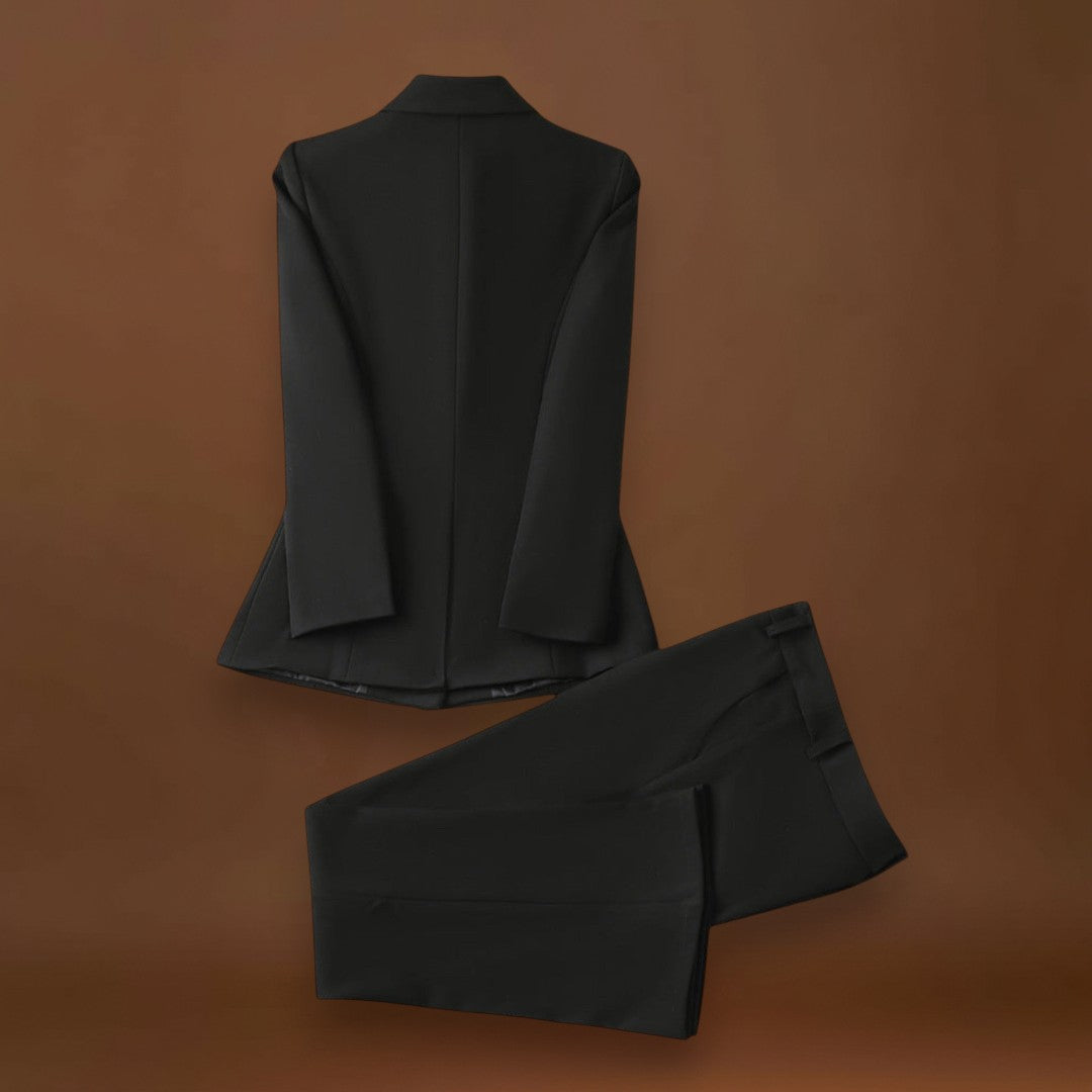 Ema - Conjunto de Casaco e Calças