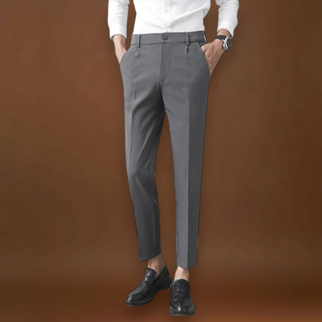 Calças – Cintura Estruturada em Mistura de Poliéster e Ajuste Limpo