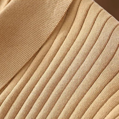 Polo em Mistura de Lyocell - Com Placket de Canelado e Forma Bem Definida