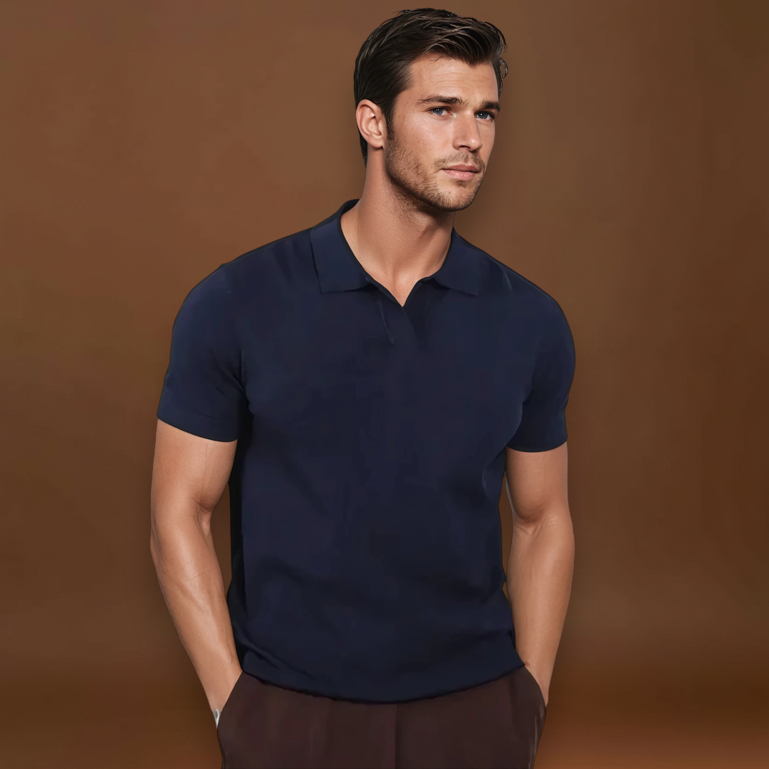 Camisa Polo - Mistura Natural de Curto Placket e Decote Elegante