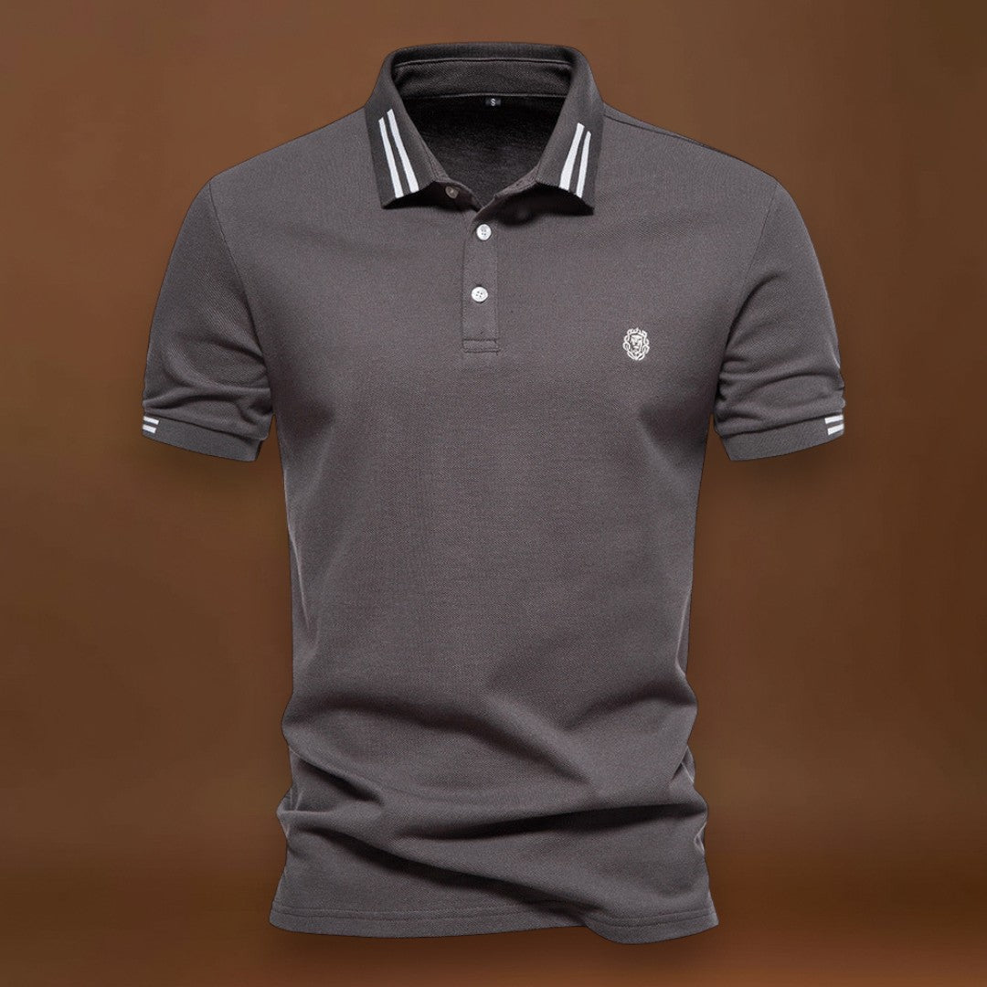 Polo - Colar Estruturado com Punhos Listrados e Ajuste Respirável