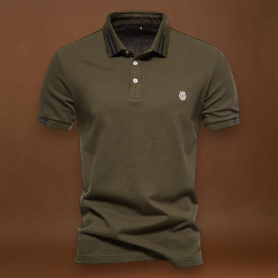 Polo - Colar Estruturado com Punhos Listrados e Ajuste Respirável