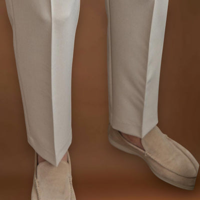 Calças em Mistura de Poliéster - Ajuste Streamlined e Manutenção da Forma