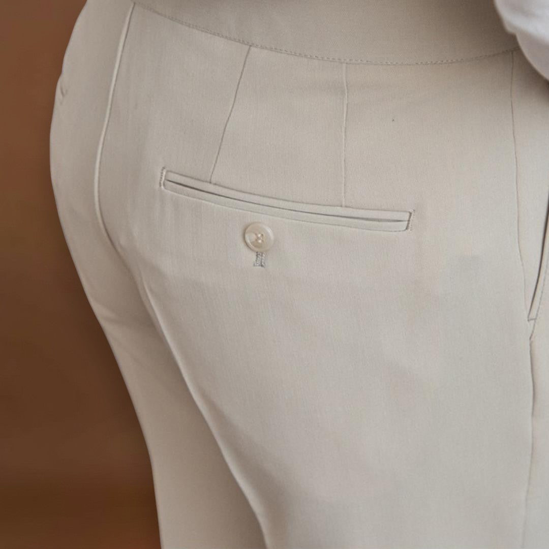 Calças em Mistura de Poliéster - Ajuste Streamlined e Manutenção da Forma