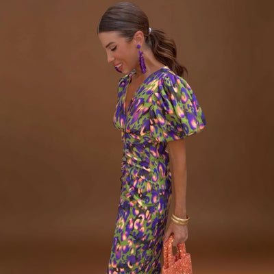 Vanessa - Vestido elegante com decote em V