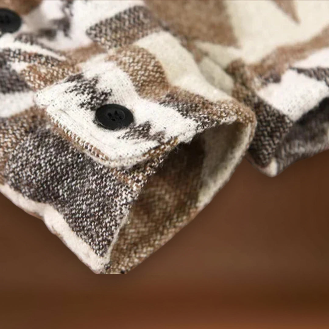 Camisa Casaco – Mistura de Tecido com Padrão Asteca e Forma Aconchegante