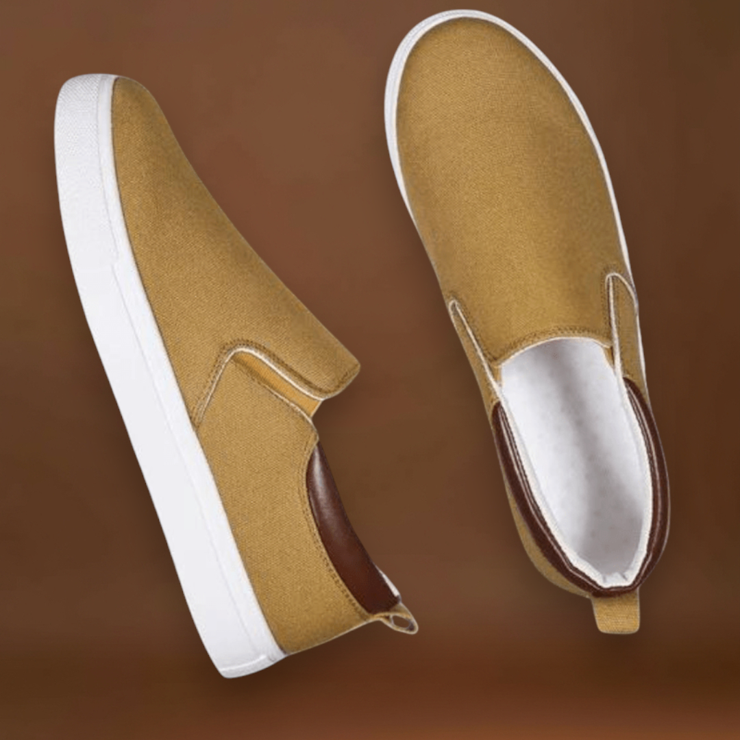 Sapatilhas Slip On - Parte Superior em Mistura de Lona e Sola Flexível