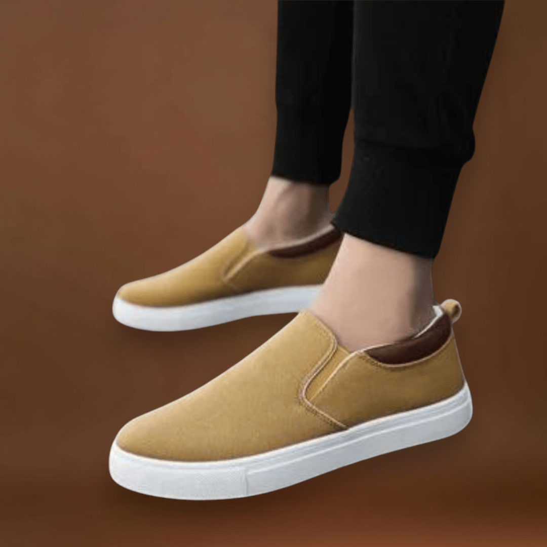 Sapatilhas Slip On - Parte Superior em Mistura de Lona e Sola Flexível