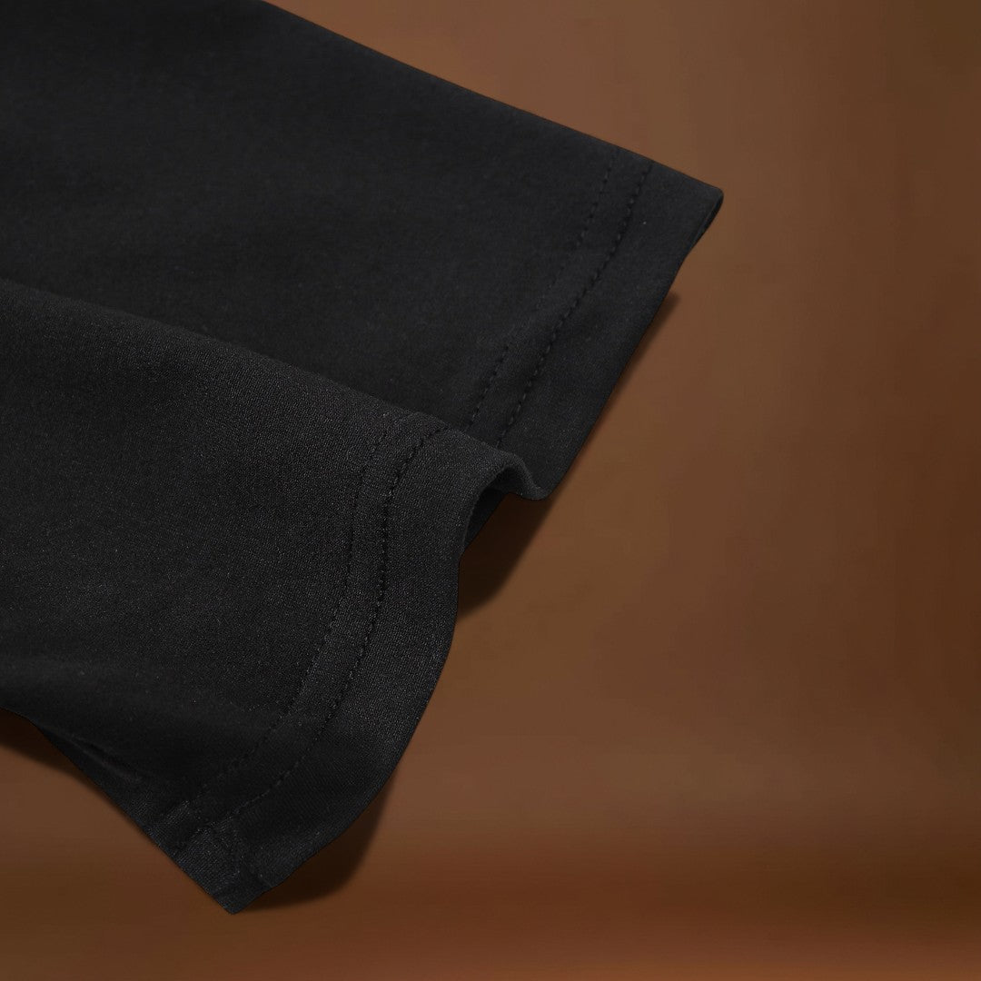 T-Shirt – Corte Regular em Mistura de Poliéster e Decote Suave