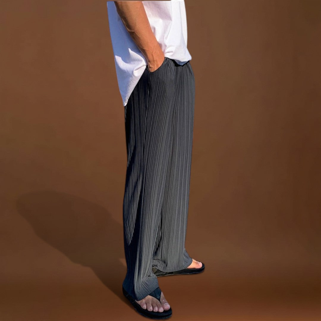 Calças - Frente Plissada e Corte Relaxado para Movimento Fácil