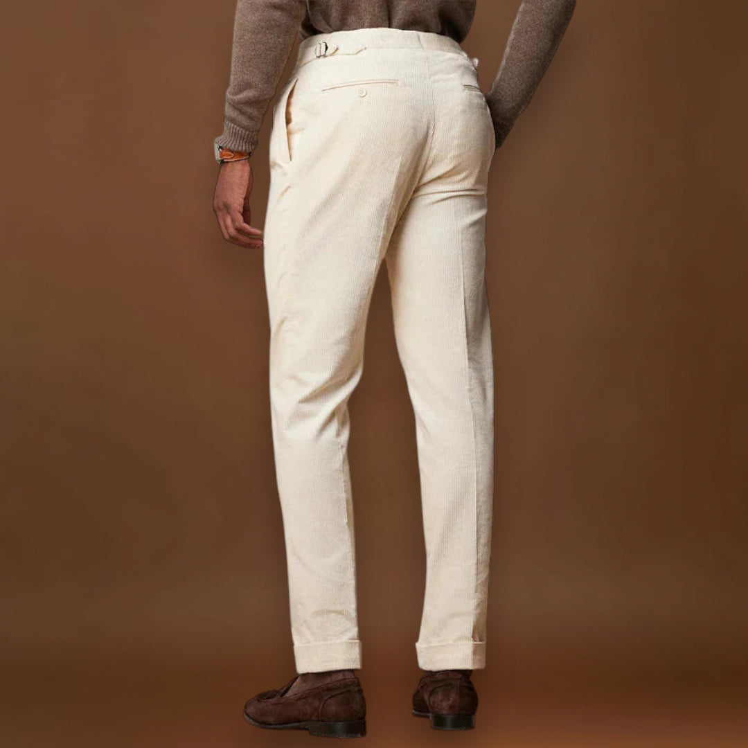 Calças - Corte Reto em Mistura Macia e Cintura Confortável