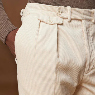 Calças - Corte Reto em Mistura Macia e Cintura Confortável