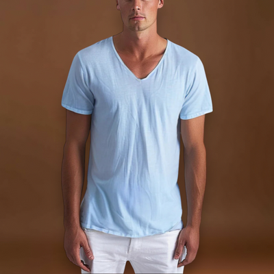 T-Shirt de Decote em V – Mistura Leve e Ajuste Respirável