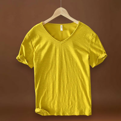 T-Shirt de Decote em V – Mistura Leve e Ajuste Respirável