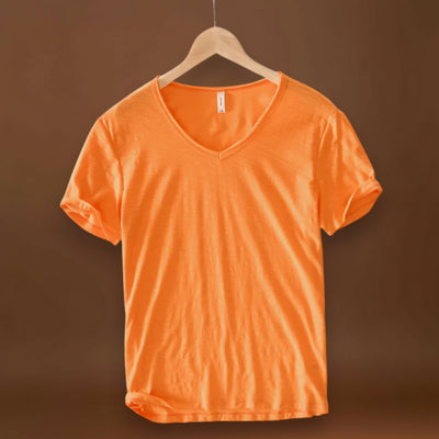 T-Shirt de Decote em V – Mistura Leve e Ajuste Respirável