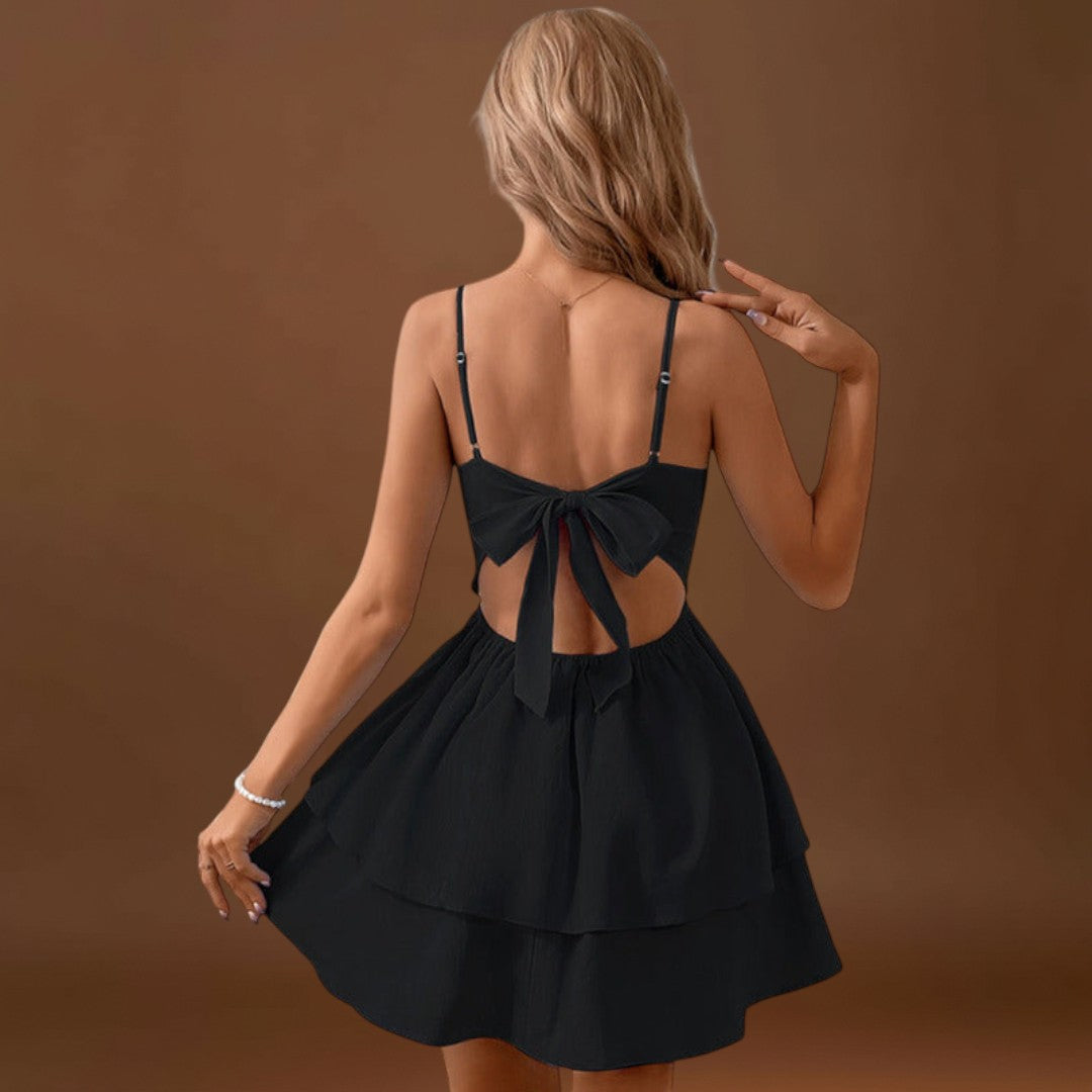 Alice - Mini vestido sem costas com alças com laço e saia em camadas