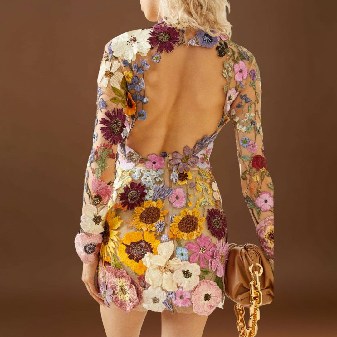 Dolores - Vestido com padrão floral 3D